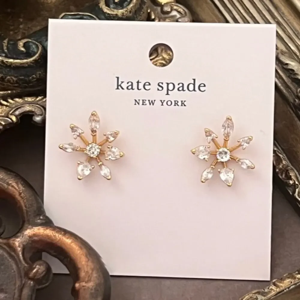 NWT KATE SPADE Snow Day Cubic Zirconia Gold Snowflake Stud Earrings - Picture 1 of 10
